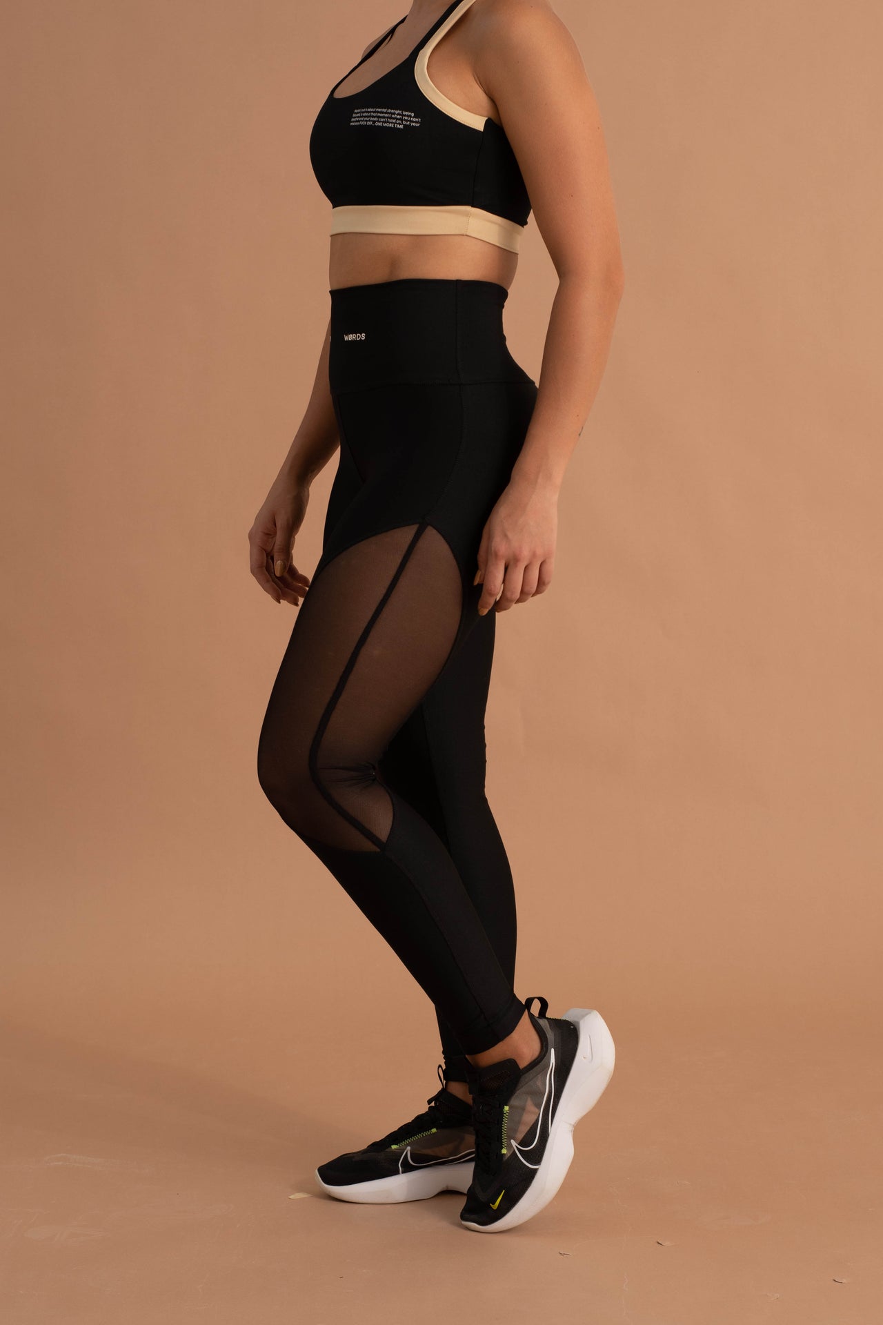 STRONG BLACK MESH LEGGING